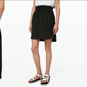 Lululemon On The Fly Skirt *Woven
Black